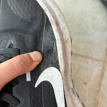 Garanti Reddi Ve 3700 TL'lik Nike Ayakkabı Çatlak Sorunu