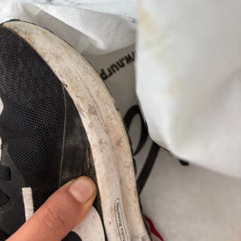 Garanti Reddi Ve 3700 TL'lik Nike Ayakkabı Çatlak Sorunu