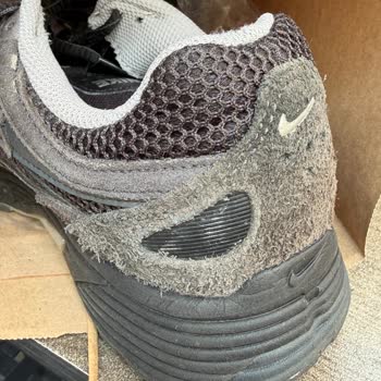 Nike Ayakkabıda Topuk Yırtılması Ve Mağaza Reddi