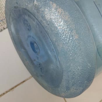 Sırma Su Hem Hijyen Açısından Rahatsız Edici Hem De Müşteriye Saygısızlık Olarak Görüyorum