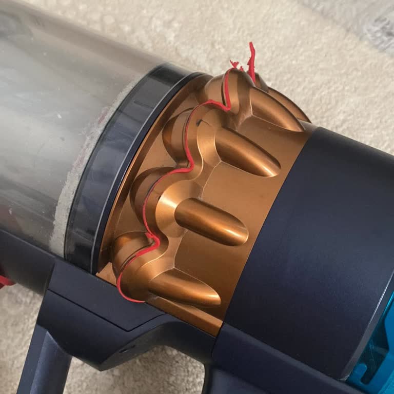 Dyson Gen5 Süpürge Kısa Sürede Bozuldu Yüksek Servis Ücretiyle Mağdur Oldum