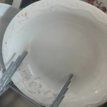 Garanti Kapsamındaki Hoover Bulaşık Makinesinde Yıkama Ve Boşaltma Sorunları Çizilen Bardaklar