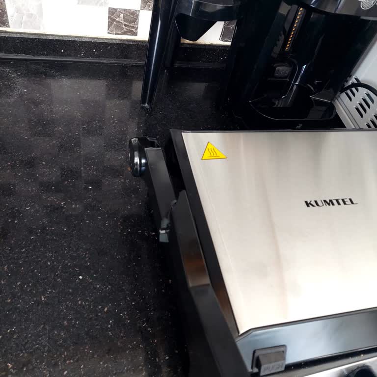 Kumtel Tost Makinesinde İlk Kullanımda Kırılan Plastik Kulp Garanti Dışı