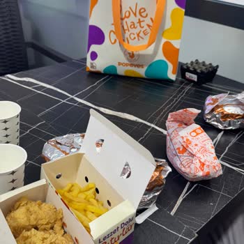 Popeyes Siparişindeki Eksik Soslar Nedeniyle Tam İade Talebi