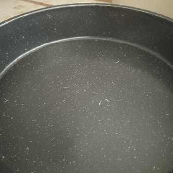 Gülsan Mutfak Ürünlerinde Sürekli Paslanma Ve Yapışkan Tava Sorunu