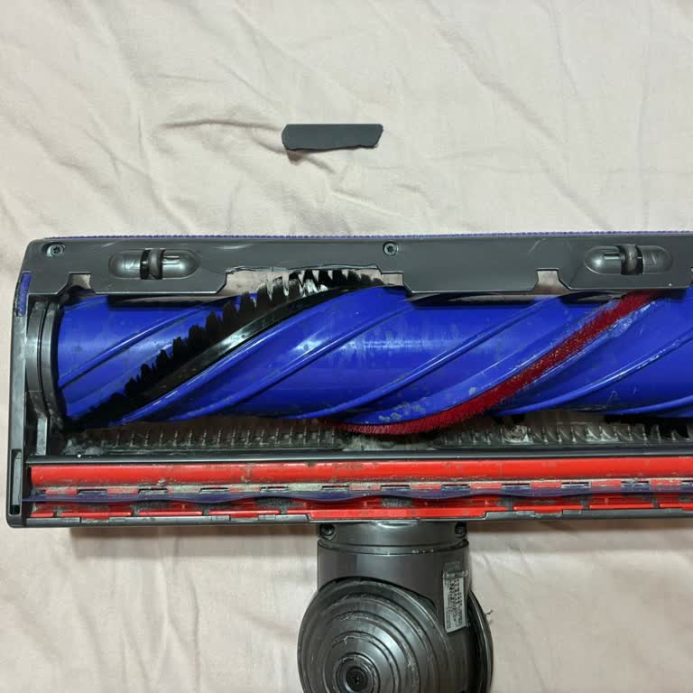 Dyson Motorbar Başlığındaki Kırık Ücretsiz Garanti Değişimi Talebi