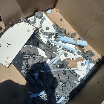 Aras Kargo'dan Parçalanmış Sandık Kargosuna Cevapsız Şikayet