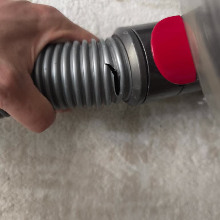 Dyson Hortum Yırtılması Ve Garanti Kapsamı İtirazı