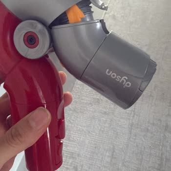 Dyson Süpürgenin Koltuk Altı Aparatında Ücretsiz Parça Değişimi Talebi Ve Fiyat Farkı Mağduriyeti