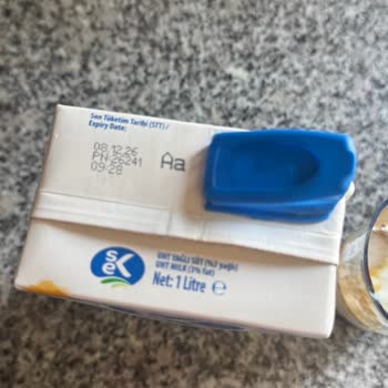 Yoğurt Gibi Kıvamda Satın Alınan Süt İçin Sağlık Endişesi Ve Mağduriyet Talebi