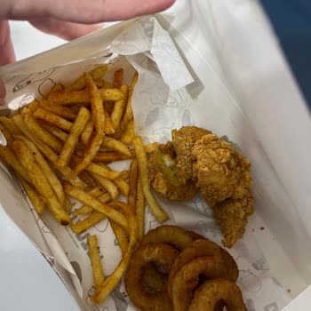 İndirimli Maç Menü Twin Box Siparişinde Hamburger Ve Tavuk Eksik