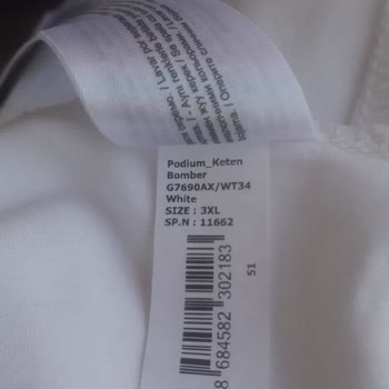 DeFacto’da Yıkama Talimatına Uymama Sonrası Tişört Çekmesi Ve İade Reddi