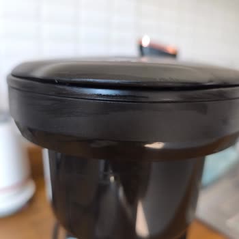 Filtre Kapak Sorunu Ve Yetersiz Servis Sonrası Mağazadan Yeni Ürün Değişimi Talebi