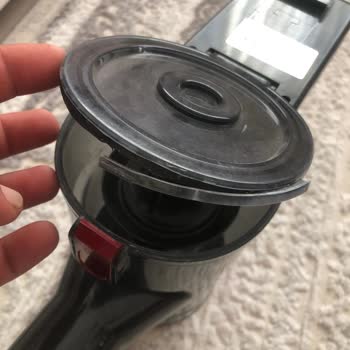 Onvo Dikey Süpürge Filtre Kapağı Kırıldı, Yedek Parça Aranıyor