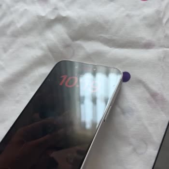 İlan Edilen Mükemmellik Yerine Çizikli İPhone 15 Pro Max