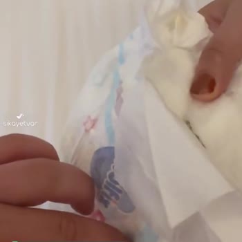 Molfix Bebek Bezinde Pislik Çıktı