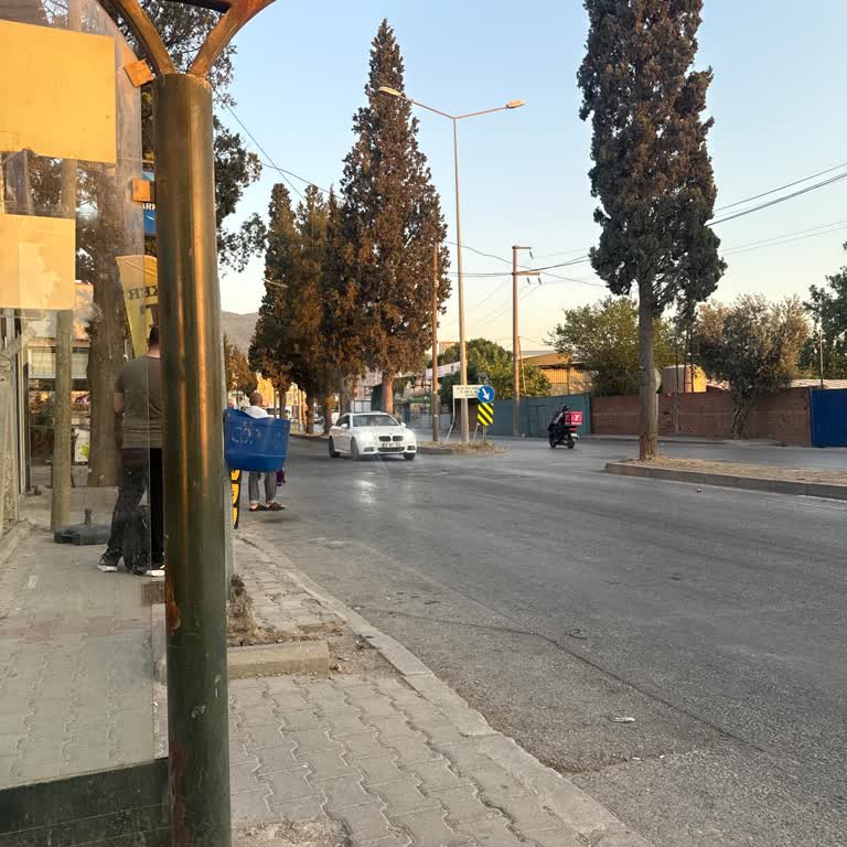 İzmir Pınarbaşı Atatürk Dolmuş Hattında 1,5 Saatlik Bekleme Ve Gecikme