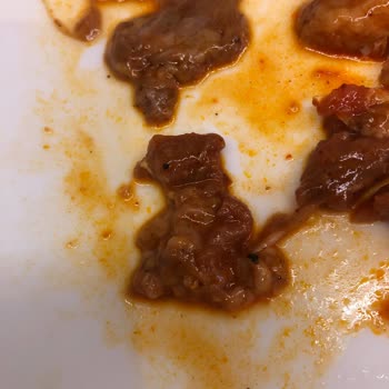 Migros Atrium’da Hindi Sote Ürününün Zar Benzeri Beyaz Parçaları Hijyen Ve Güvenimi Sarsıyor
