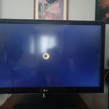 Yenilenen Pakette Sürekli İnternet Ve TV Kesintileri