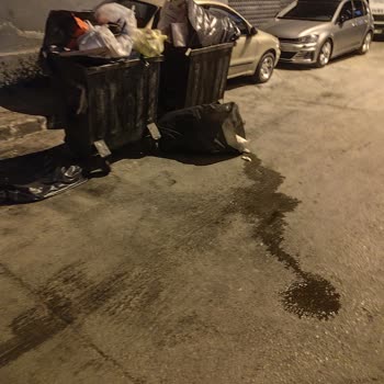 Tatlı Üretim Yerinden Gelen Koku Ve Atık Sorunu Mahallede Sağlık Endişesi Yaratıyor