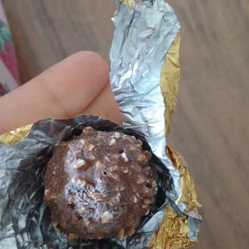 Exijo Reembolso por Ferrero Rocher 3 Unidades No Fresco