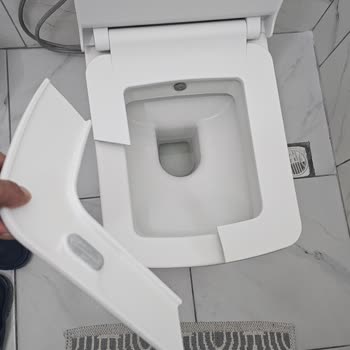 Kısa Sürede Kırılan Seramiksan Luna Klozet Kapağı İçin Garanti Değişim Talebi