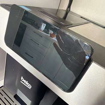 Servis Sonrası Çizik Ekranlı Beko Espresso Makinesine Değişim İsteği