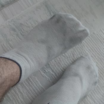 Terlik Giyildiğinde Çorap Ve Ayak Siyaha Boyanıyor Sağlık Riski Ve İade Talebi