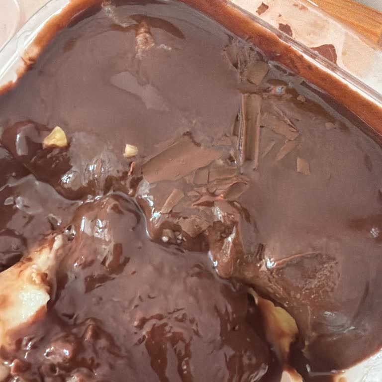 Süresi Geçmiş Profiterol Satışı: Safranbolu Fırını Şubesinde Gıda Güvenliği İhlali