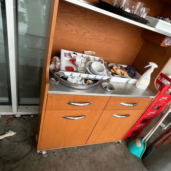 Köfteci Yusuf Şubesinde Hijyen Eksikliği Ve Köpek Taşıma Sorunu