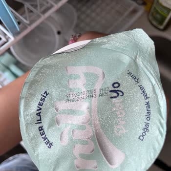 Migros’ta Nilky Yoğurdunda Küf Görüldü İade Ve Özür Talebi