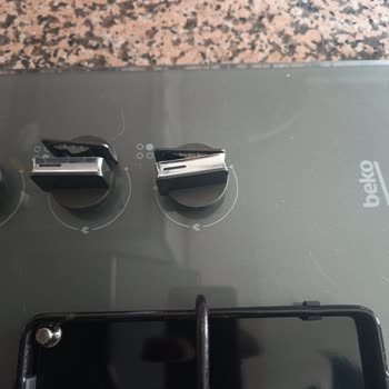 Beko Ankastre Ocak Düğmelerinin Sürekli Çatlaması Ve Garanti Dışı Ücretli Değişim Talebi