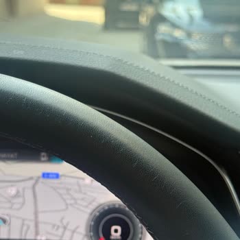 Audi A6 Direksiyon Simidinin Soyulması Garanti Kapsamında Değiştirilmelidir