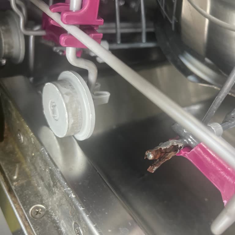 Arçelik Bulaşık Makinesindeki Sepet Paslanması İçin Ücretsiz Değişim Talebi