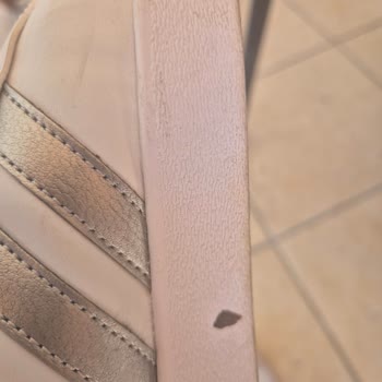 Adidas Ayakkabısında Boya Atması Ve Siyah Leke Şikayeti
