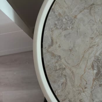 Montaj Hataları Ve Kırık Parçalar Nedeniyle Yatak Odası Takımının Değiştirilmesini Talep Ediyorum
