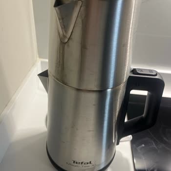 Tefal Magic Tea XL’de 1 Hafta Kullanımda Ağız Kısmı Kararması Ve Servis Tarafından Yetersiz Çözüm