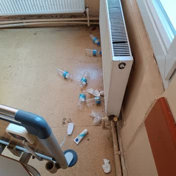 Hijyen İhlali Ve Kaba Personelin Yatak Değişikliği Reddetmesi