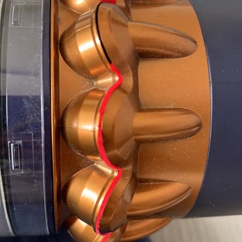 Dyson Gen5 Detect Süpürgede Papatya Fırçanın Soyulması Ve Ani Durdurulma Garanti Kapsamına Alınmalı