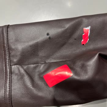 Fermuarındaki Deri Soyulması Nedeniyle Ayıplı Ceket Değişimi Talebi