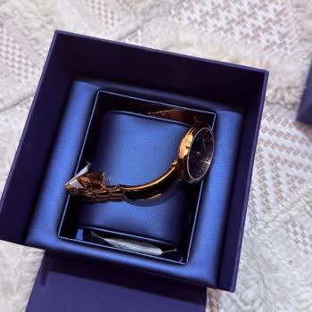 Swarovski Saatim Çizik Ve Korumasız Gönderildi, Değişim Talebime Cevap Gelmedi