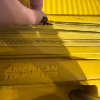 Samsonite Bavulunun Fermuarı Değiştirilmedi, Ürün Garantisi Sorgulandı