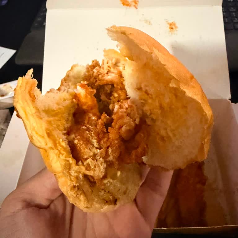 Hamburgerde Yeşillik Yokluğu Ve İade Talebinin Uzun Süre Beklemede Olması