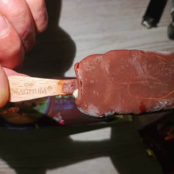 Aldığım Magnum Double Ahududu Ve Böğürtlen Dondurmasının Boş Çıkması