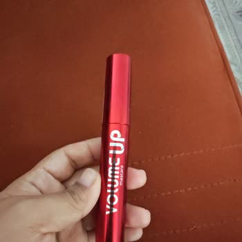 Flormar Volume Up Rimelinde Alerjik Reaksiyon Ve Kirpik Dökülmesi