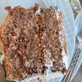 Kuru Ve Malzeme Eksikliği Olan Pasta İçin İade Talebi
