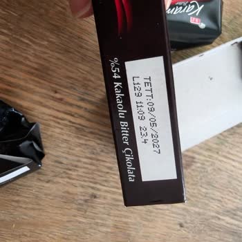 Eti Karam Bitter Çikolatasındaki Beyaz Topaklar Ve Cevapsız Geri Dönüş