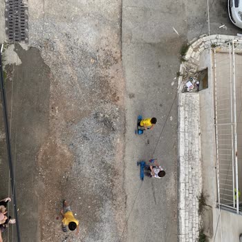 İzsu Kazı Alanını Betonla Kapatmaması Çocukları Ve Sokak Hijyenini Tehlikeye Atıyor