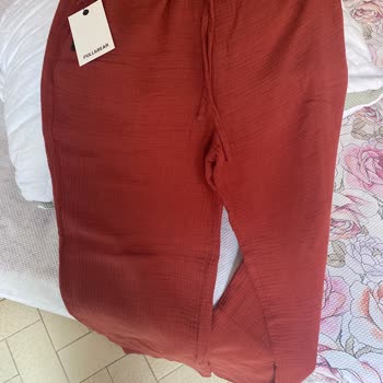 Kullanılmış Peçeteli Pantolon Teslimatı Hijyen Endişesi
