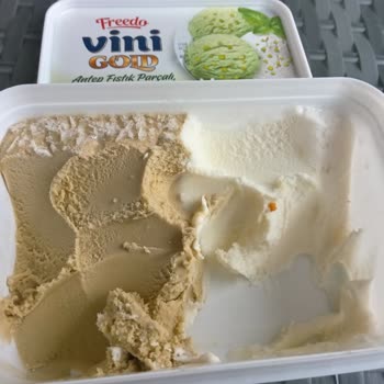 Antep Fıstıklı Dondurmanın Renk Ve Tatı Beklenenden Farklı